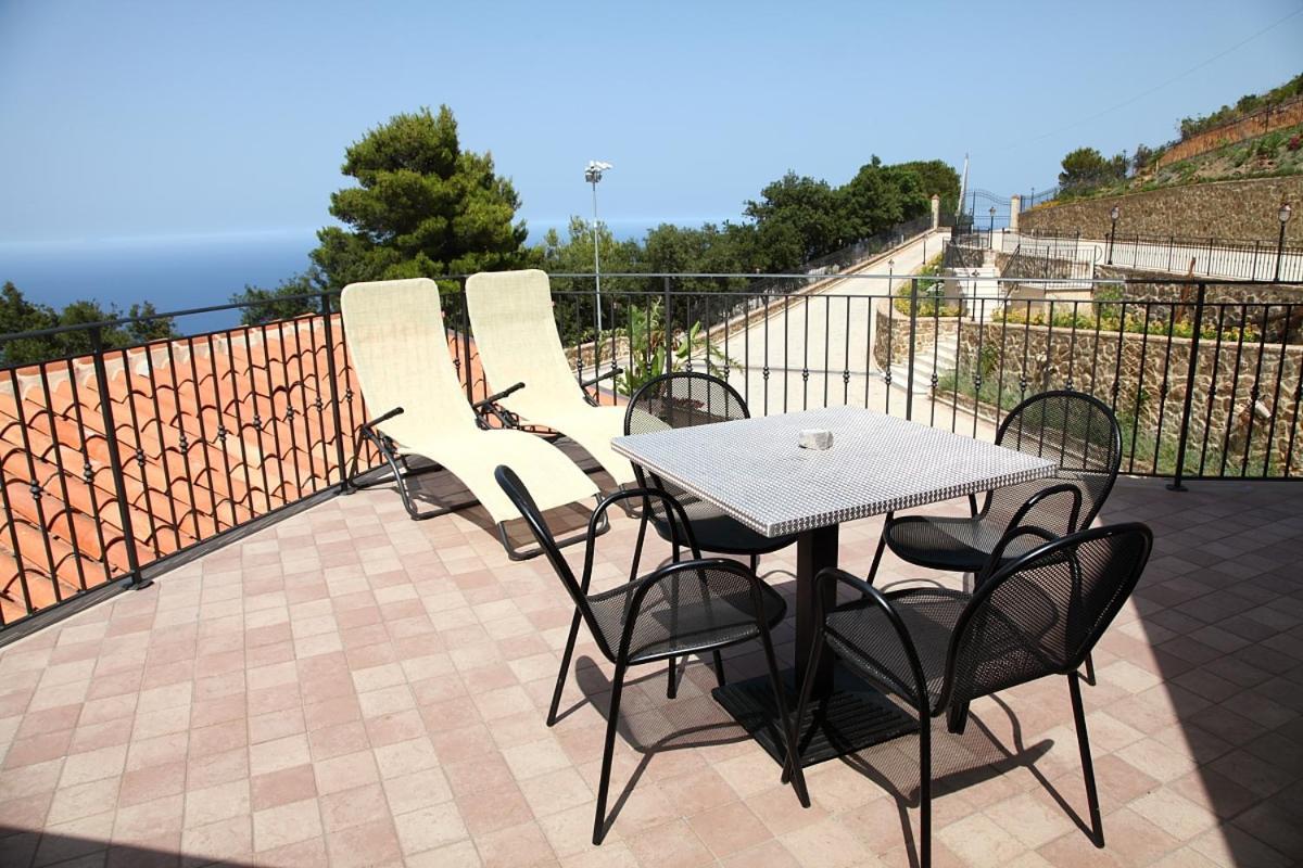 Sikelios Apartments Cefalu Exterior photo