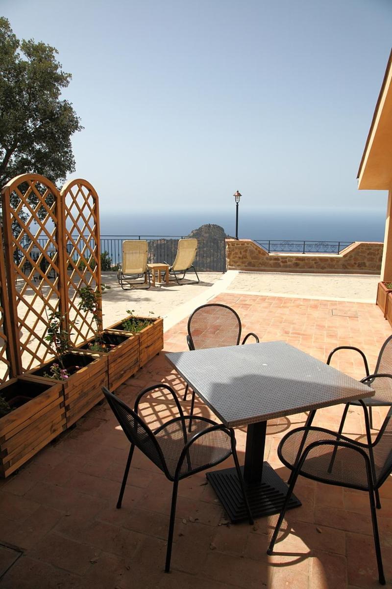 Sikelios Apartments Cefalu Exterior photo