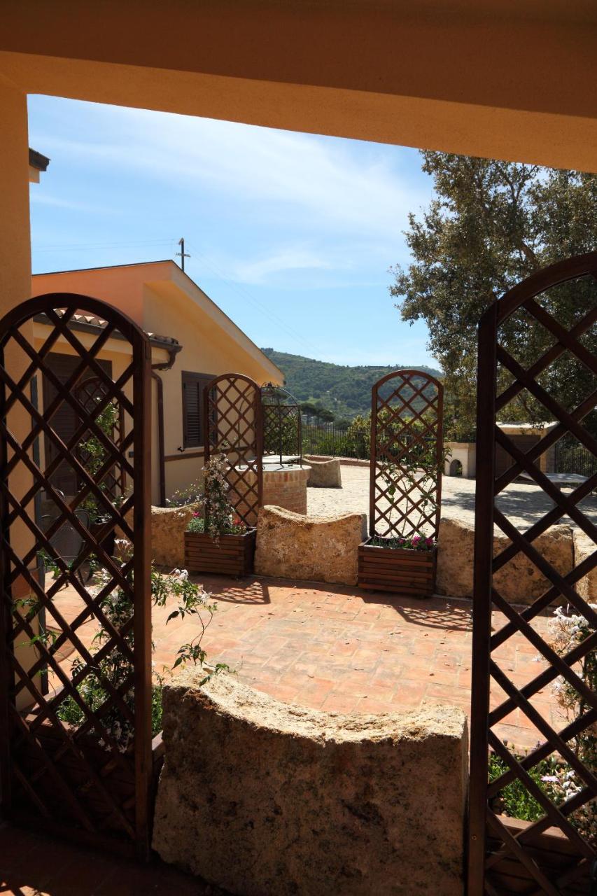 Sikelios Apartments Cefalu Exterior photo