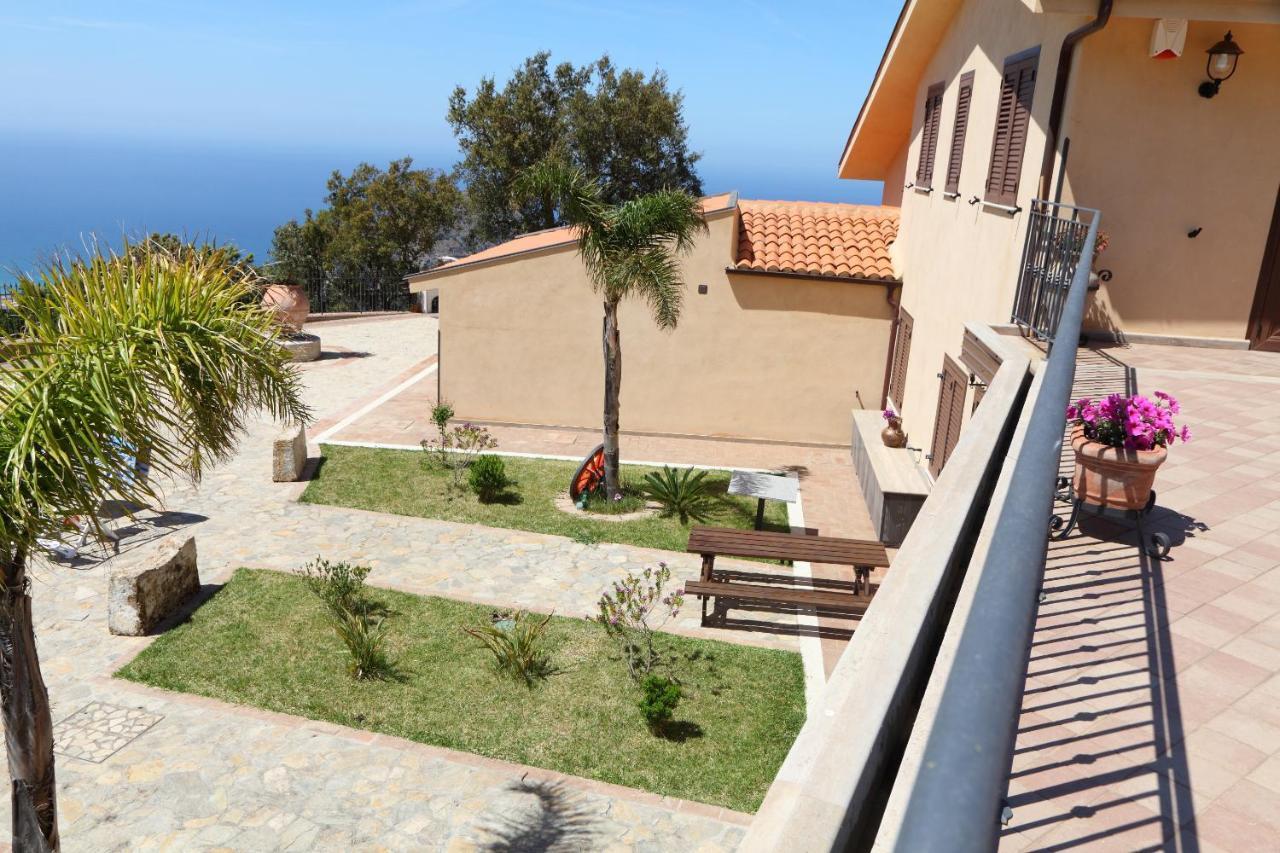 Sikelios Apartments Cefalu Exterior photo
