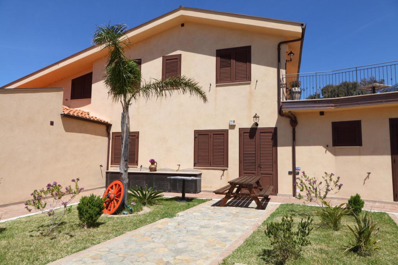 Sikelios Apartments Cefalu Exterior photo