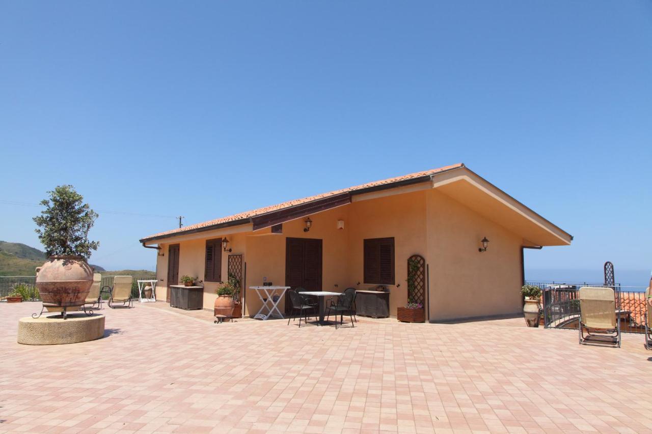 Sikelios Apartments Cefalu Exterior photo