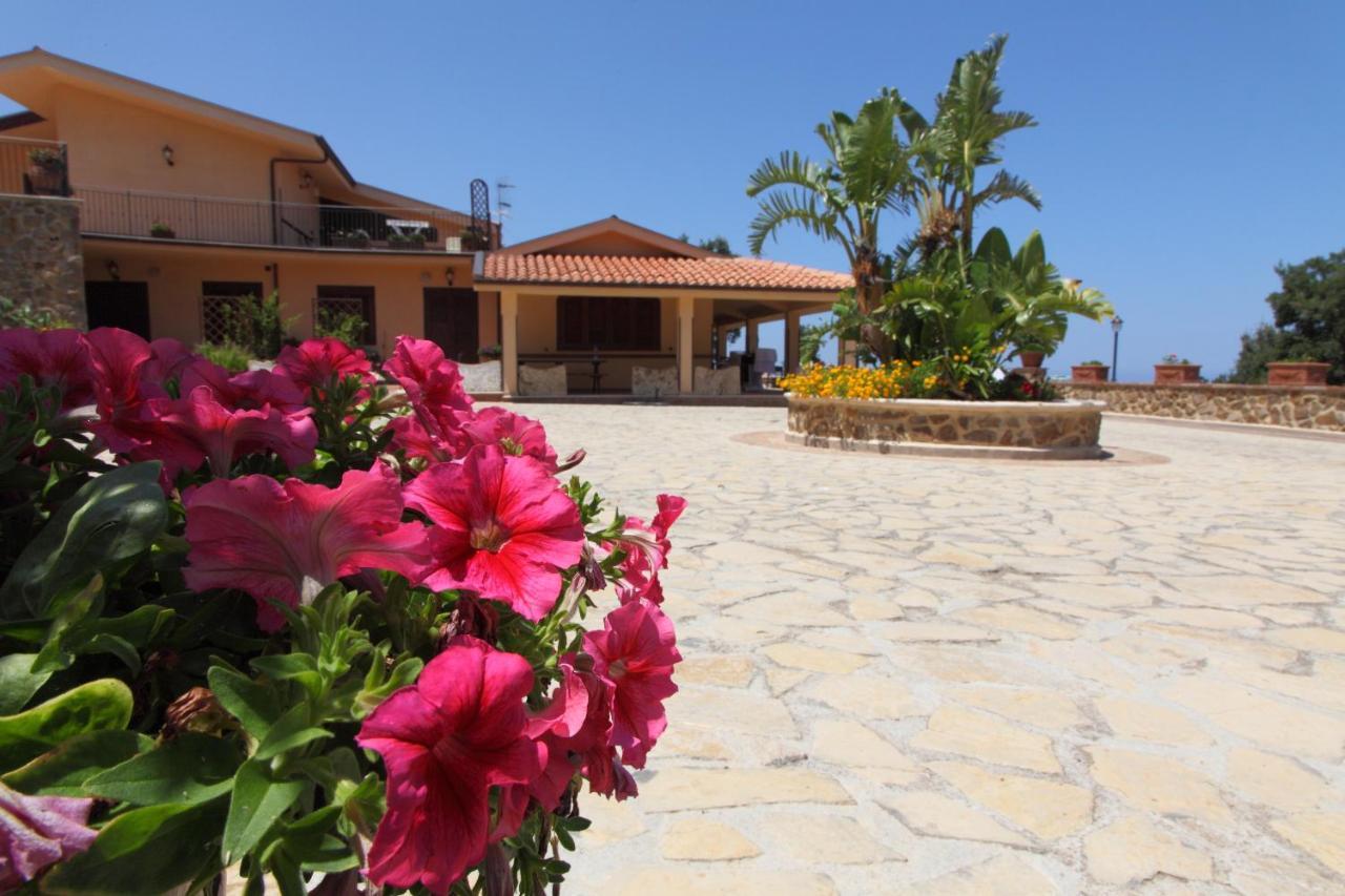 Sikelios Apartments Cefalu Exterior photo